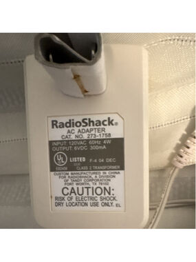 RadioShack AC Adapter Power Supply 6V 300mA White 273-1758 6 Volt Output